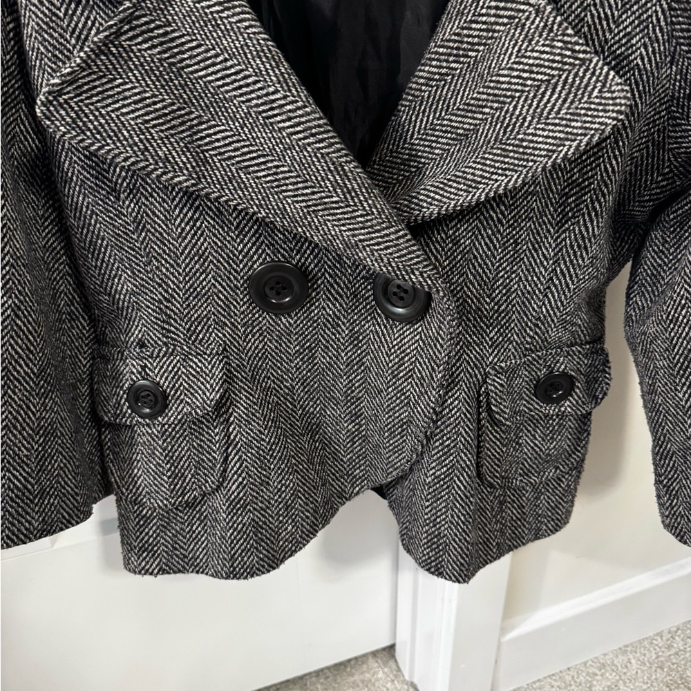 Last Kiss Black and Gray Blazer with Wide Lapels - Picture 3 of 6